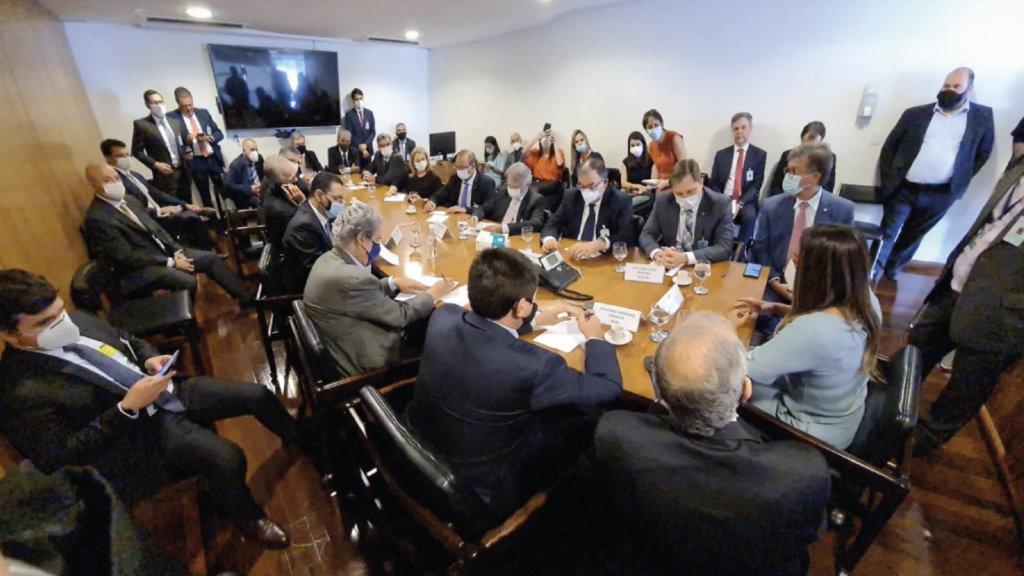 Presidente da ABIMÓVEL participa de reunião em defesa da desoneração da folha de pagamento

Imagens: Apolos Neto