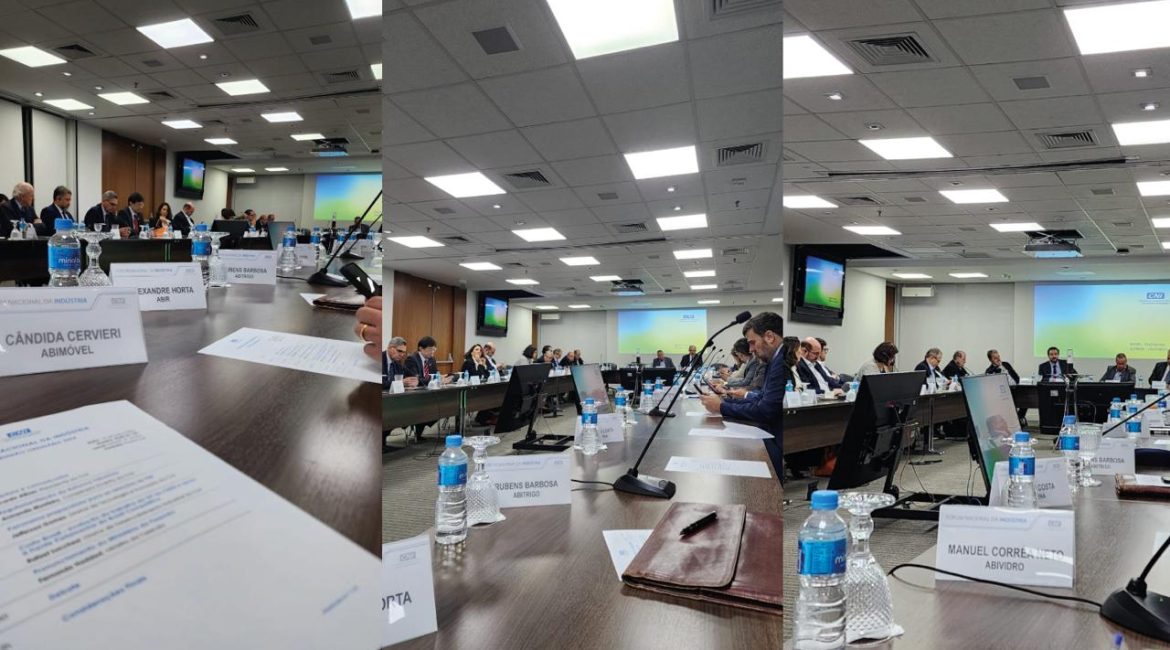 ABIMÓVEL representa indústria de móveis em reunião do FNI com foco na regulamentação da Reforma Tributária