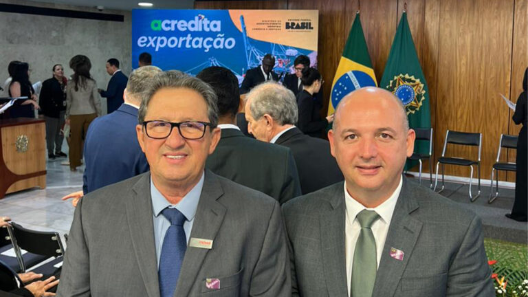 Irineu Munhoz - Presidente da ABIMÓVEL e Adeilton Pereira - Vice-presidente da ABIMÓVEL