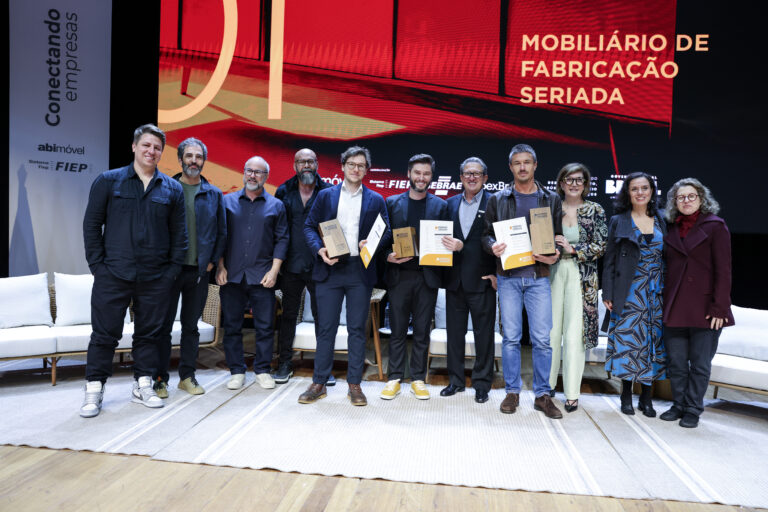 Finalistas 1º Premio Design da Movelaria Nacional - 12º Congresso Nacional Moveleiro 72