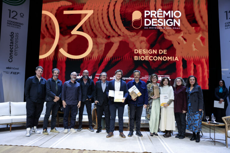 Finalistas 1º Premio Design da Movelaria Nacional - 12º Congresso Nacional Moveleiro 79