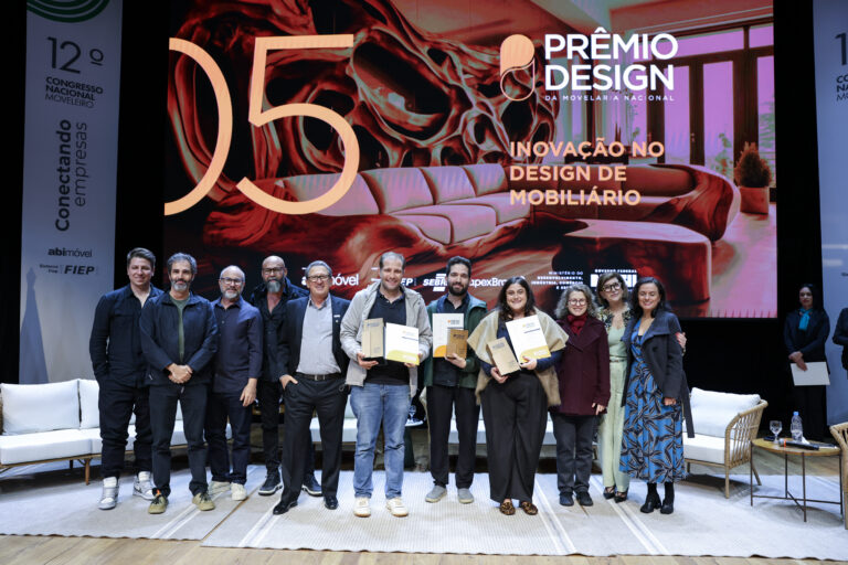 Finalistas 1º Premio Design da Movelaria Nacional - 12º Congresso Nacional Moveleiro 91