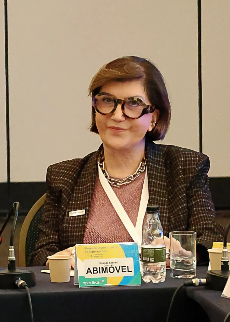 Cândida Cervieri - Diretora Executiva da ABIMÓVEL - Plano de Diversificação das Exportações 3